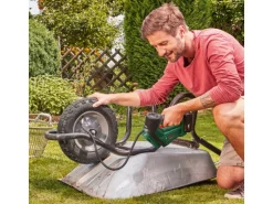 Bosch Akku-Luftpumpe UniversalPump 18V Solo