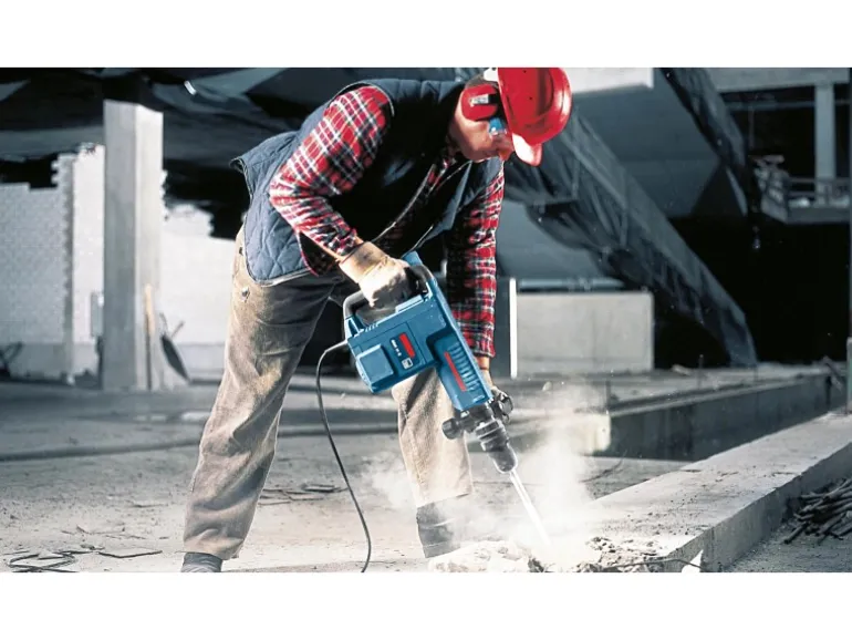 Bosch Professional Schlaghammer GSH 11 E im Handwerkerkoffer