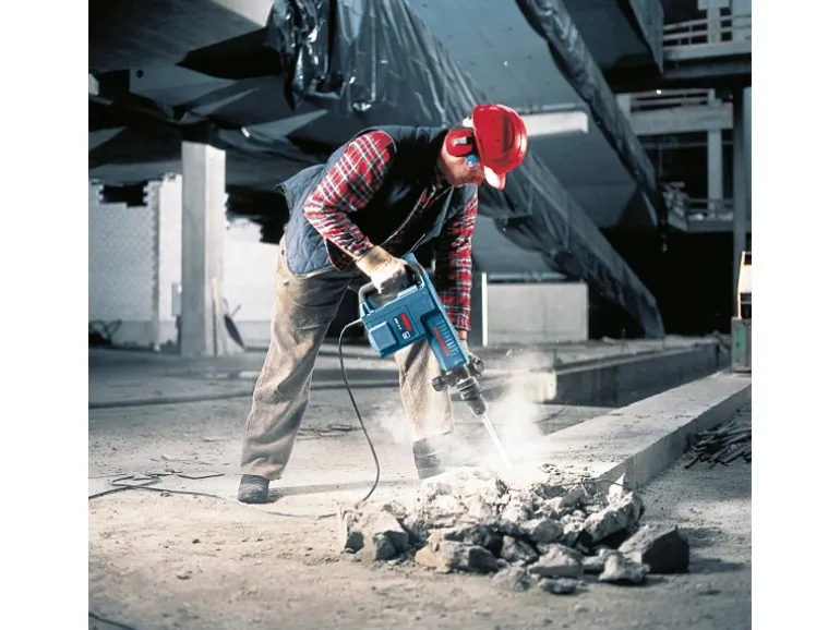 Bosch Professional Schlaghammer GSH 11 E im Handwerkerkoffer