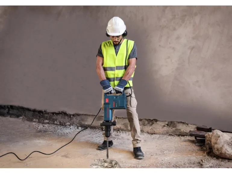 Bosch Professional Schlaghammer GSH 11 E im Handwerkerkoffer