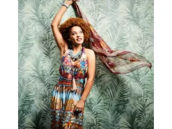 Bricoflor Wasserfarben Tapete mit Palmenblättern Exotische Tapete mit Farn Design Grüne Vliestapete Fin Aquarell Optik für Schlafzimmer