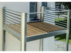 Designbalkon Standard 288x236x290cm BPC-Boden in Anthrazit mit Lamellengeländer