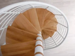 Dolle Spindeltreppe Oslo Ø 140 cm, 11 Stufen Buche GH bis 276 cm FSC®