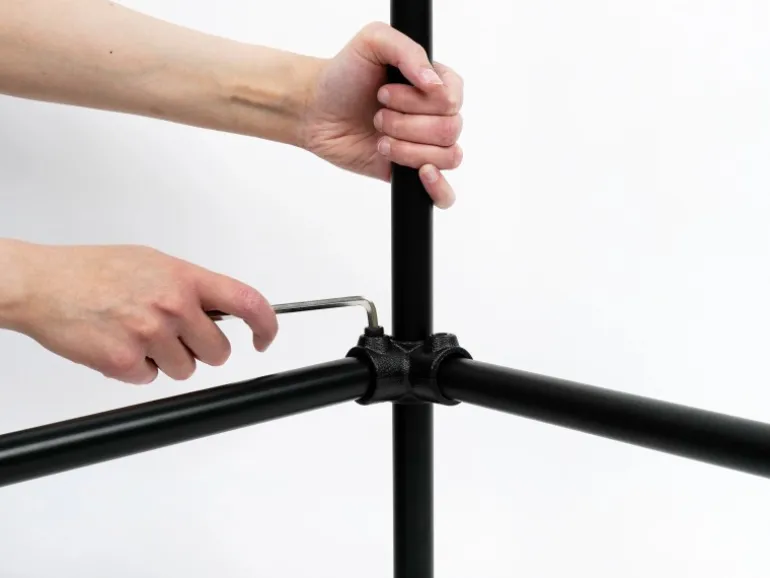 Eckstück Durchgehend 90° Schwarz matt für Stahlrohr Ø 2,7 cm