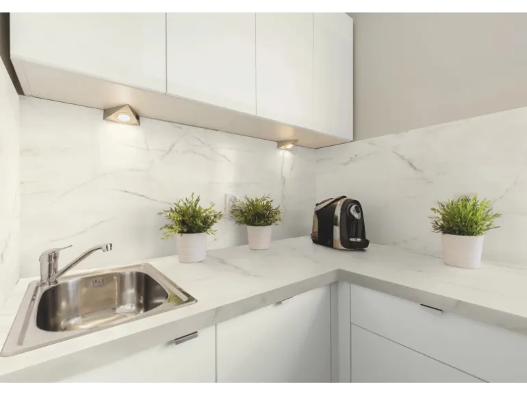 Kaindl Arbeitsplatte 60 cm x 3,8 cm Marmor Makrana Meterware