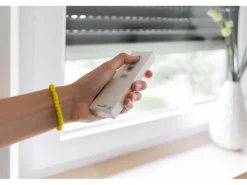 Schellenberg Funk-Handsender 1-Kanal mit Wandhalterung Weiß